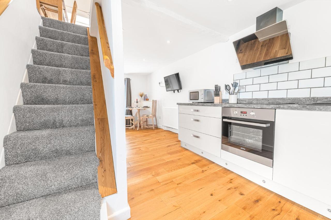 The Black Dog Apartment Dalton-in-Furness Esterno foto
