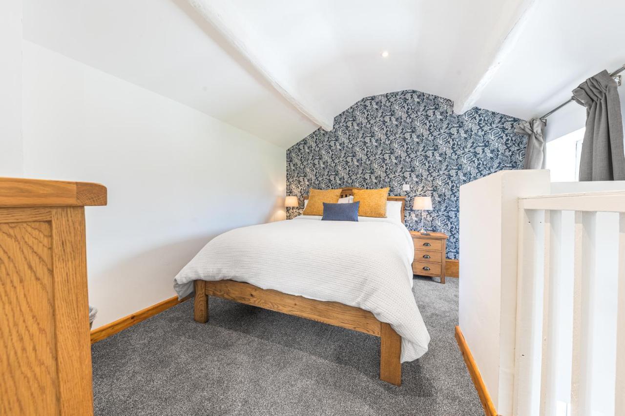 The Black Dog Apartment Dalton-in-Furness Esterno foto