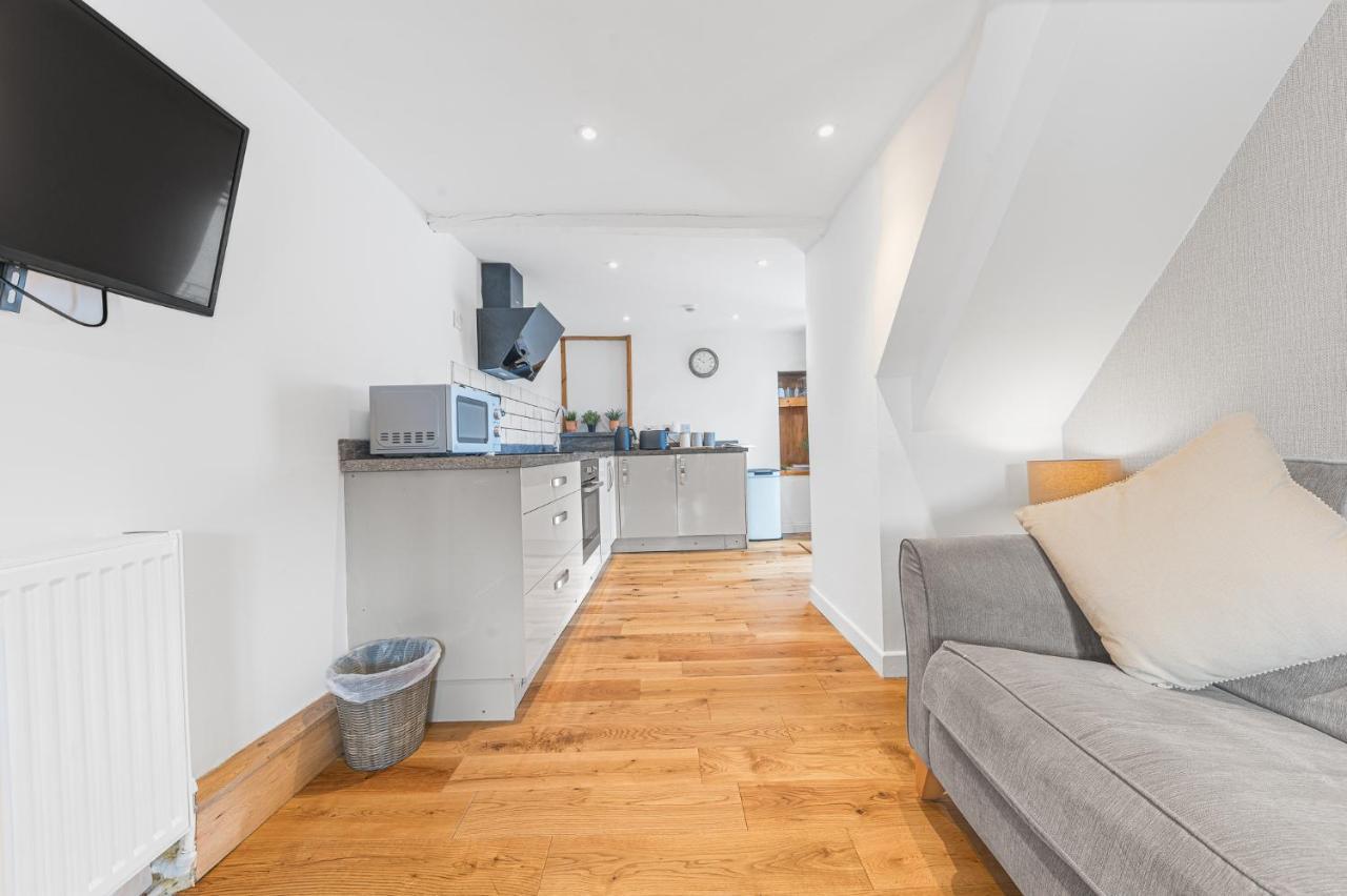 The Black Dog Apartment Dalton-in-Furness Esterno foto