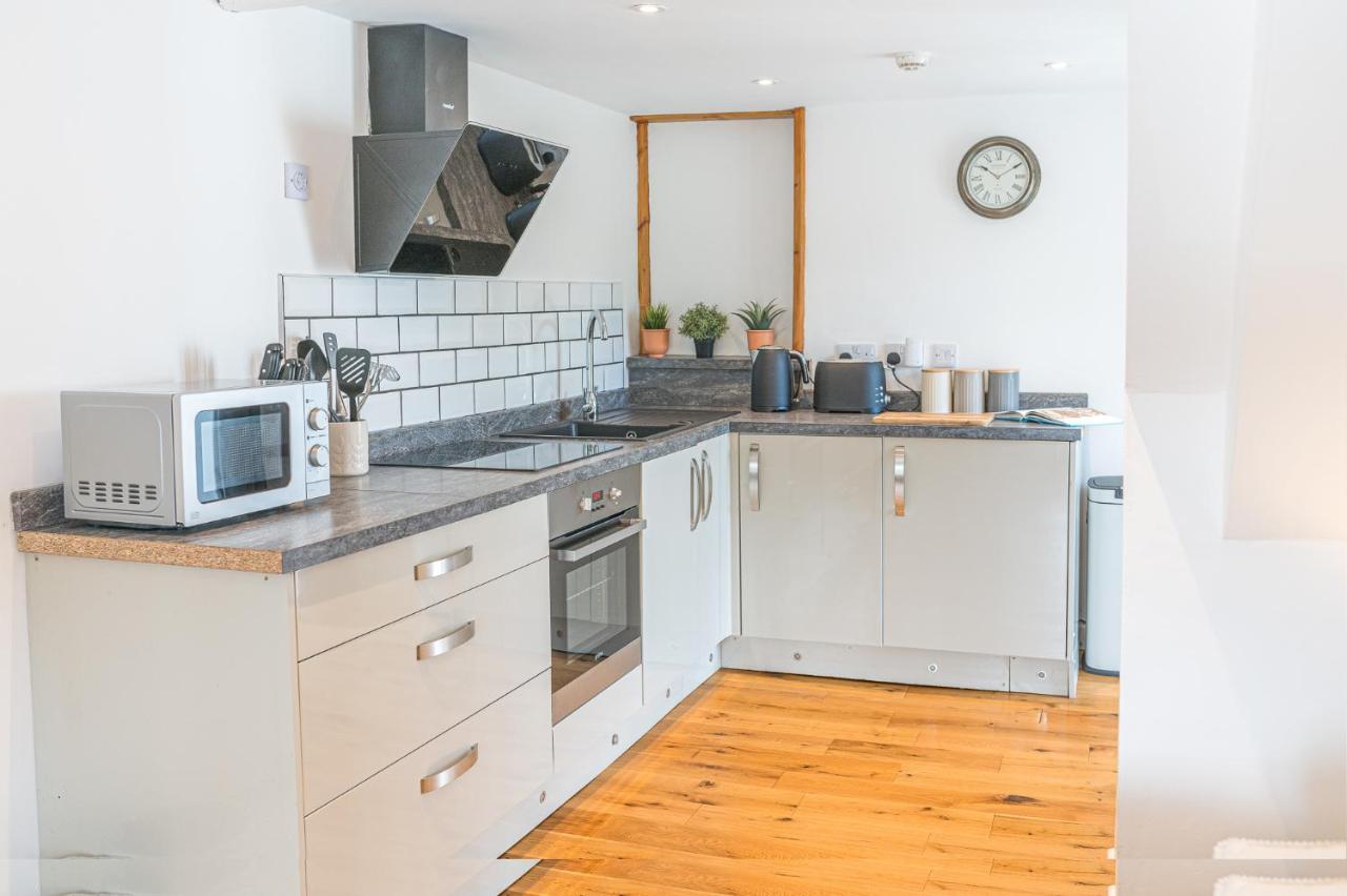 The Black Dog Apartment Dalton-in-Furness Esterno foto